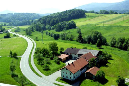 <a style='color:#268bd1;cursor:pointer;' href='/'>德國移民</a>政策改革，工作移民、費用介紹