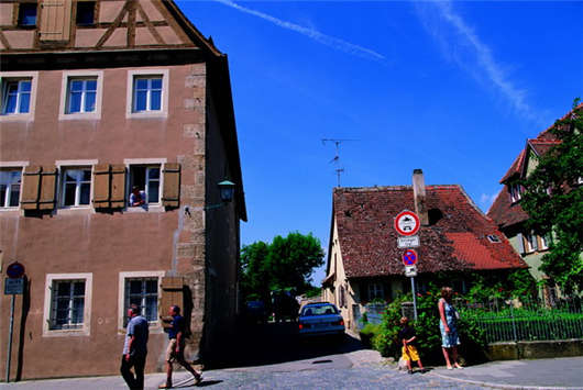 <a style='color:#268bd1;cursor:pointer;' href='/qcty.html'><a style='color:#268bd1;cursor:pointer;' href='/qcty.html'>德國汽車</a></a>于日本的汽車哪國更加硬核?(下) 德國汽車于日本的汽車哪國更加硬核?(下)