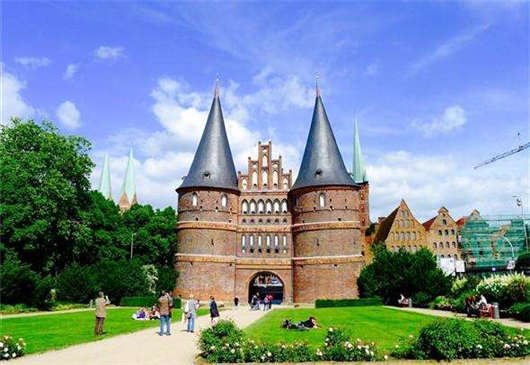 移民人士在德國獲得良好職業(yè)發(fā)展機(jī)會(huì)的前提是什么? 移民人士在德國獲得良好職業(yè)發(fā)展機(jī)會(huì)的前提是什么?