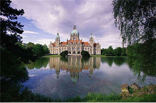 <a style='color:#268bd1;cursor:pointer;' href='/whly.html'>德國(guó)文化</a>的差異性 德國(guó)文化的差異性