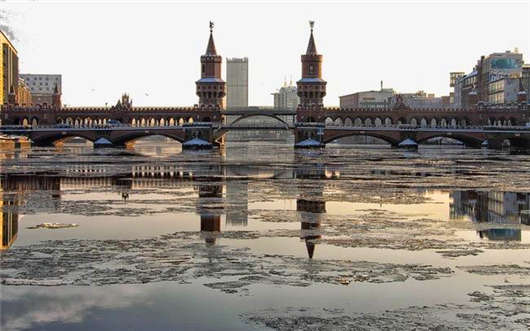 來看看德國最近移民的情況吧! 來看看德國最近移民的情況吧!